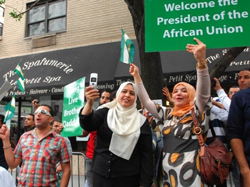 gadhafi_supporters09-2011.jpg
