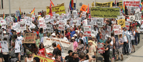 protesters_nato_05-29-2012.jpg