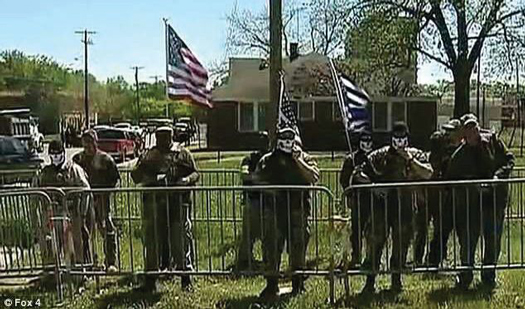 dallas protest 04 12 2016d - Armed Black Panthers Confront Armed White Militia on Streets of Dallas