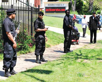 dallas protest 04 12 2016e - Armed Black Panthers Confront Armed White Militia on Streets of Dallas