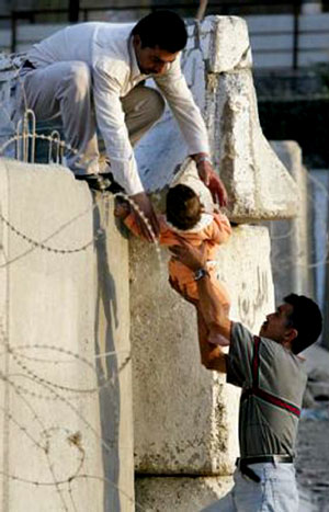 israeli_aparth_wall09-2003.jpg