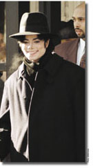 michael_jackson12-02-2003b.jpg