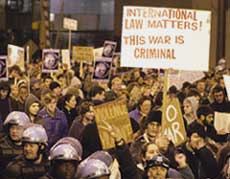 war_protest04-01-2003a.jpg