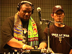 afrika_bambaataa.jpg