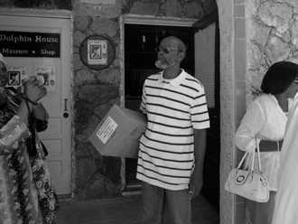 dr_saunders_bimini05-22-2012.jpg