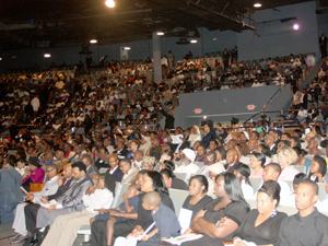 missi_crowd04-05-2011.jpg