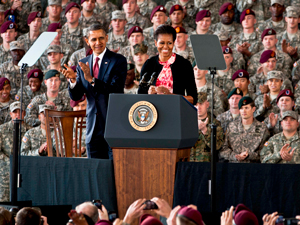 obamas_ft_bragg01-03-2011.jpg