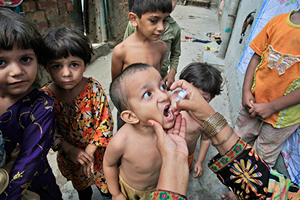 pakistan_vaccines06-26-2012.jpg