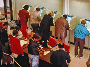 voters_11-06-2012.jpg
