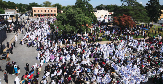 tuskegee_crowd_10-29-2013b.jpg