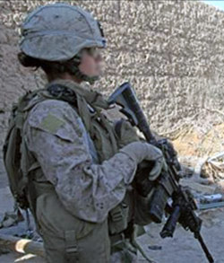 woman_soldier_04-09-2013_2.jpg