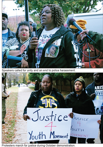 demonstrators-chicago11-10-2015e.jpg