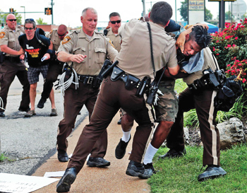 ferguson_protest_police_11-04-214.jpg