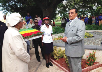 mmm-jamaica_wreath_2014b.jpg