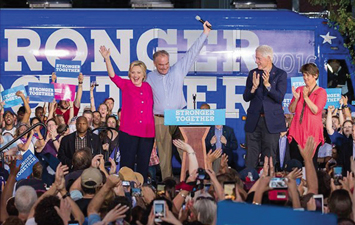 tim-kaine_hillary_bill-clinton_08-09-2016.jpg