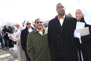 Line_outside_allstae_SD2011_Ansar.JPG