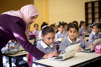 palestinian schools classrooms strive modernize school